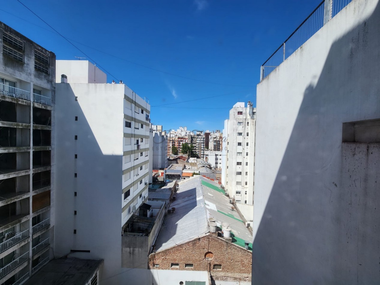 EN VENTA! 2 AMB ZONA CENTRO