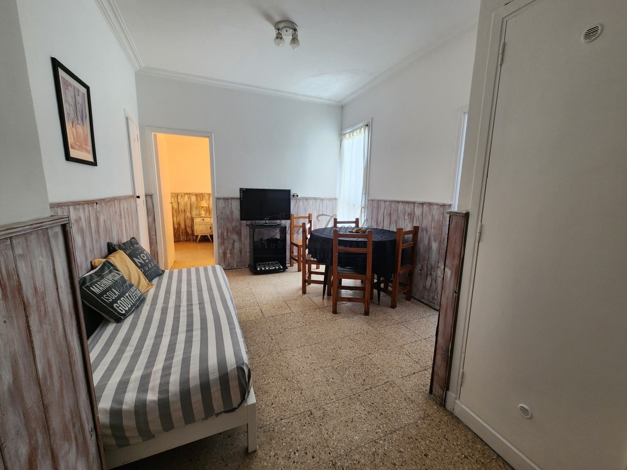 EN VENTA !! ZONA CENTRO - DEPTO 2 AMBIENTES!