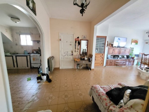 EN VENTA ! ZONA POMPEYA - PH DE 3 AMBIENTES