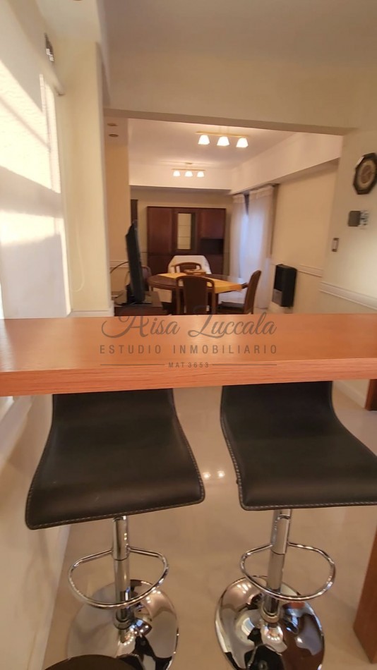 EN VENTA! 2 AMB C/ BALCON Y COCHERA - ZONA CENTRO