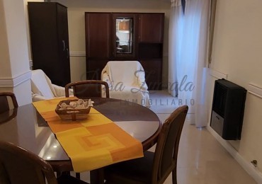 EN VENTA! 2 AMB C/ BALCON Y COCHERA - ZONA CENTRO 